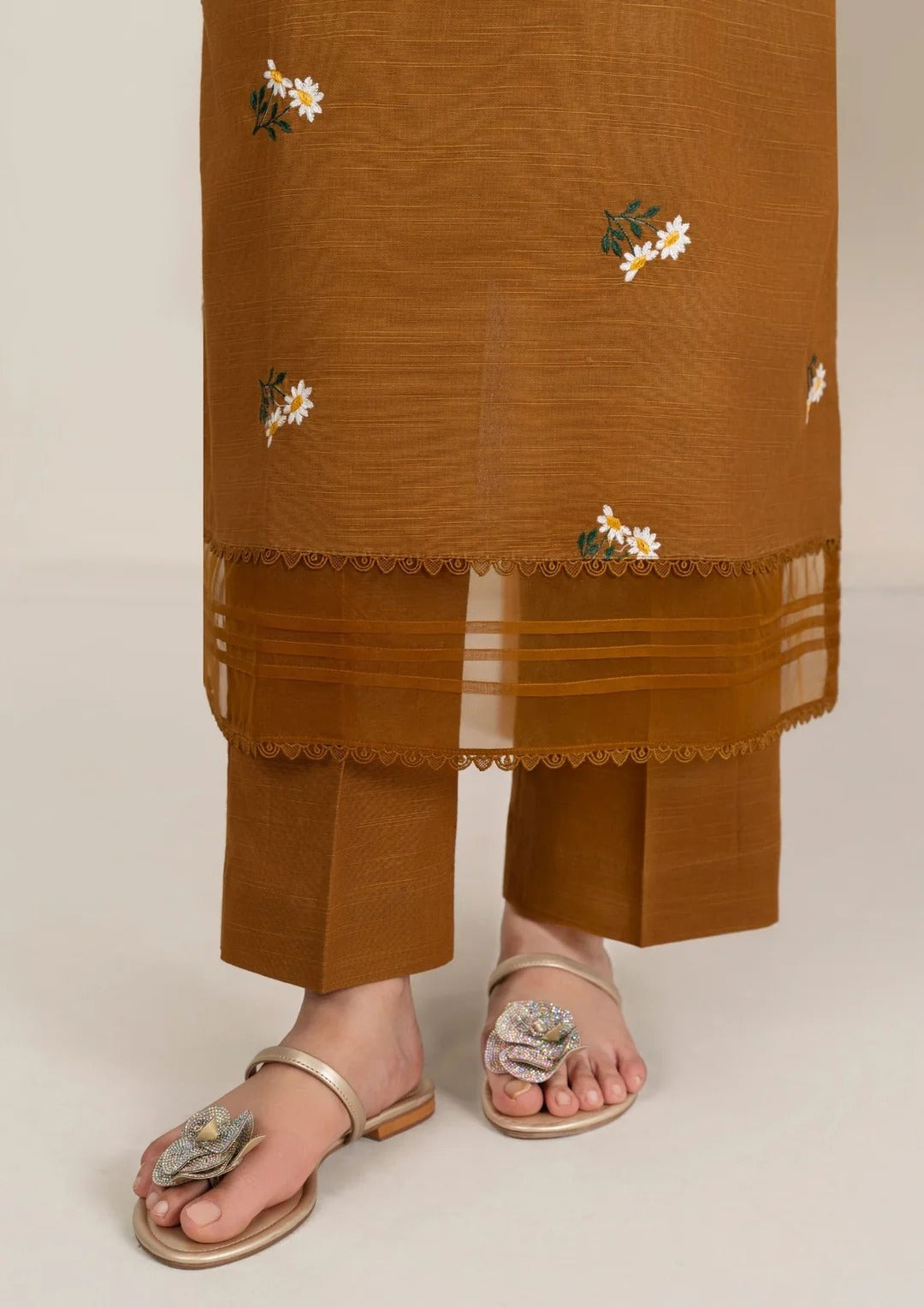 2pc Multi Embroidered Khaddar AML-W25-0005