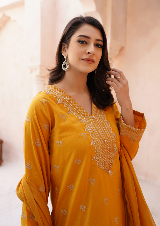 3Pc Tilla Embroidered Rib Lawn with Embroidered Border Chiffon Dupatta JASHAN-S25-0031