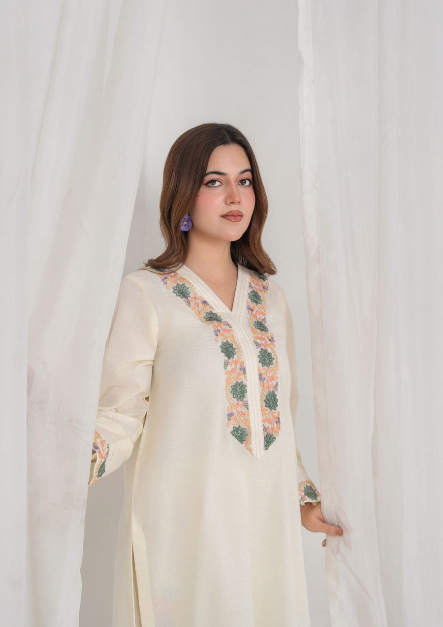 2PC WHITE EMBROIDERED LAWN Luna-R26-0015