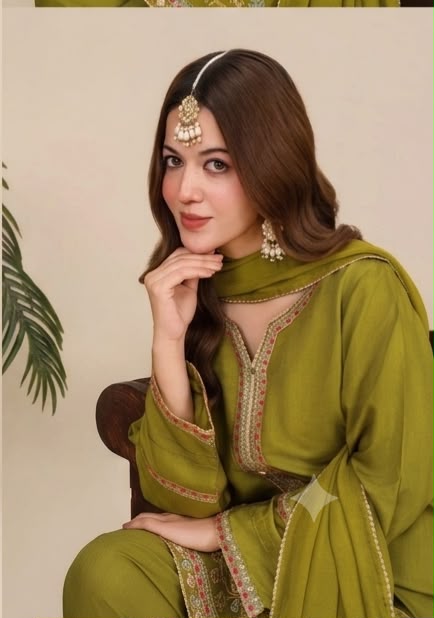 3-Piece Silk Viscose Suit with Chiffon Dupatta & Farshi Shalwar | BASANT-B25-0001
