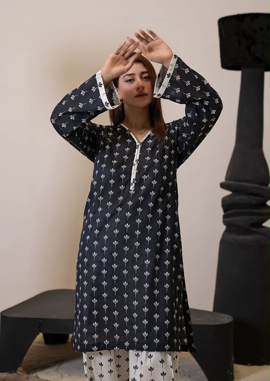 2Pc Digital Print Lawn MONO-M26-0001