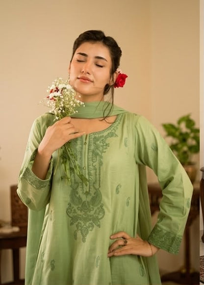 3Pc Pistachio Embroidered Lawn with Chiffon Dupatta RIW-R26-0002