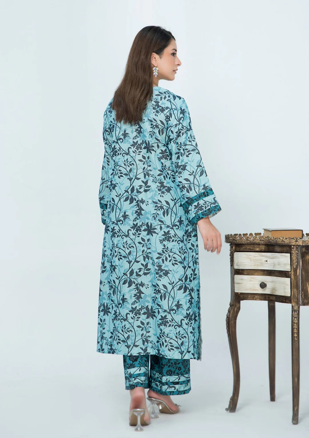 2pc Khaddar Digital Print AML-W25-0033