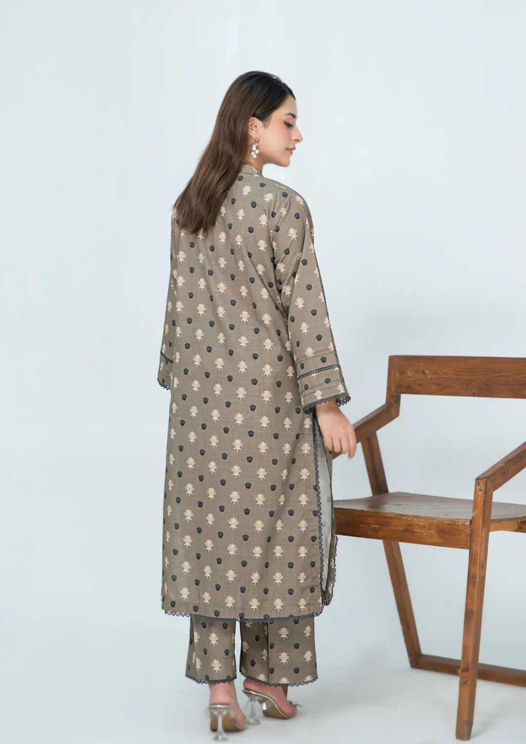 2pc Gold Khaddar Digital Print AML-W25-0037