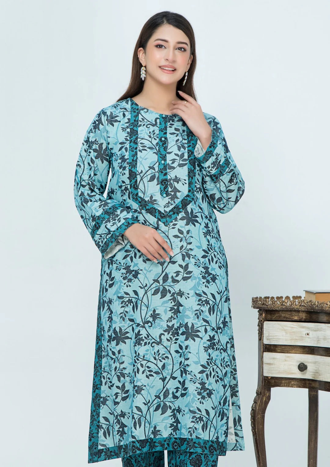 2pc Khaddar Digital Print AML-W25-0033